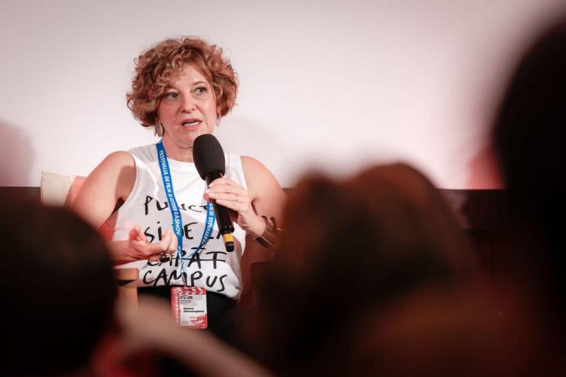 Oana Gheorghiu răspunde acuzațiilor: „Nicio vedetă nu a primit bani de la Dăruiește Viață” 18979815