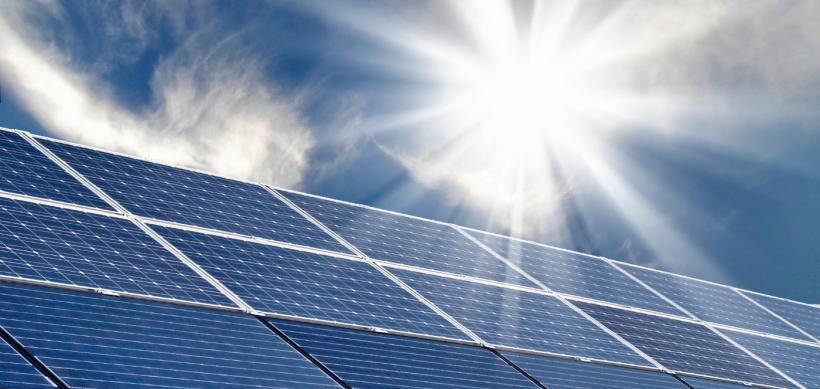 Australia va oferi trei ore de energie solară gratuită pe zi pentru milioane de oameni