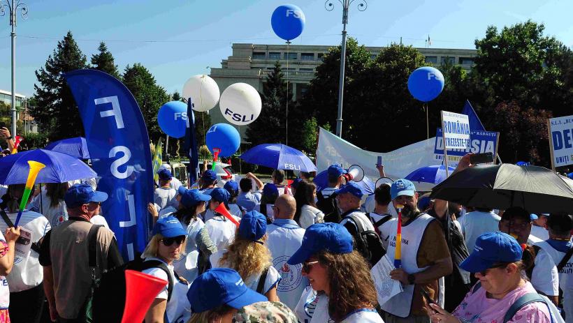 Profesorii se pregătesc de grevă și sunt susținuți de studenți