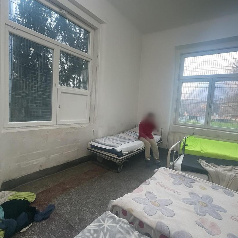 Scene de groază la Spitalul din Târnăveni: pacienți legați, dezbrăcați și ținuți în mizerie. „261 de oameni captivi în condiții inumane”