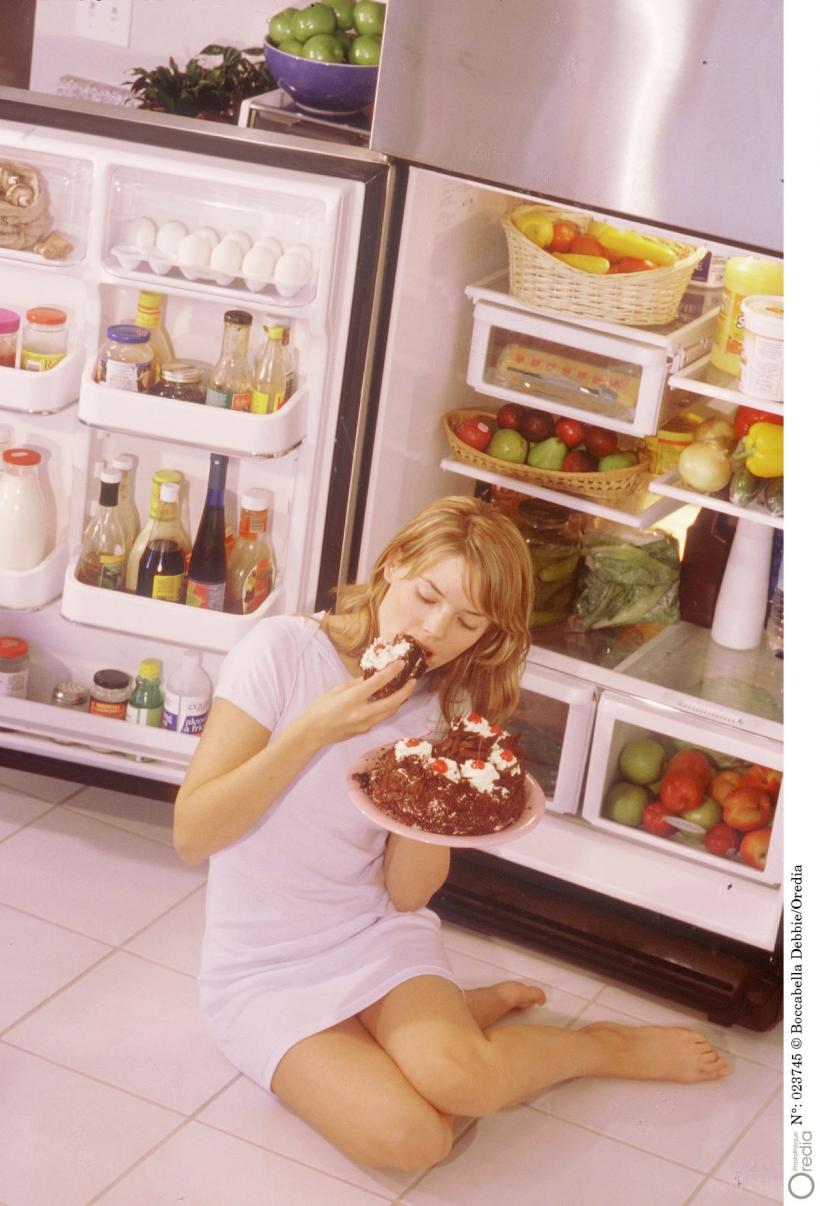 Te trezești noaptea cu senzația că mori de foame? Află adevăratul motiv și ce trebuie să faci!