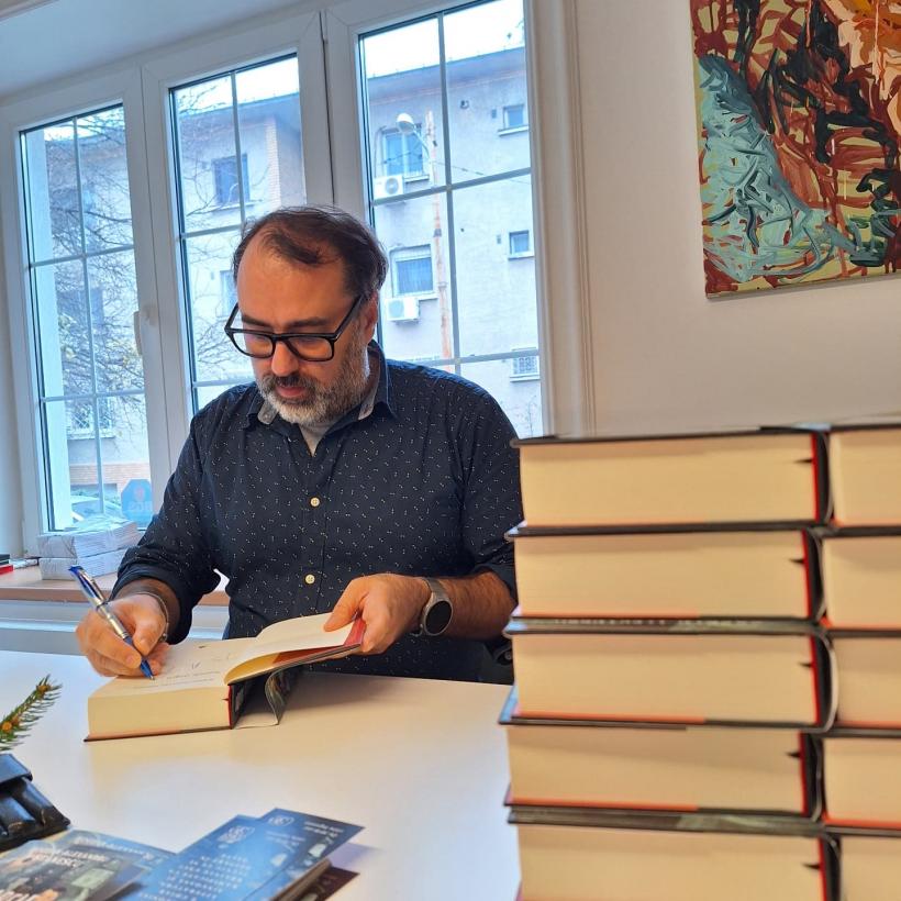 Scriitorul Bogdan-Alexandru Stănescu și (dez)iluziile vieții:  „Trăim în mintea lui Caragiale, suntem jucați de el!” 18980716