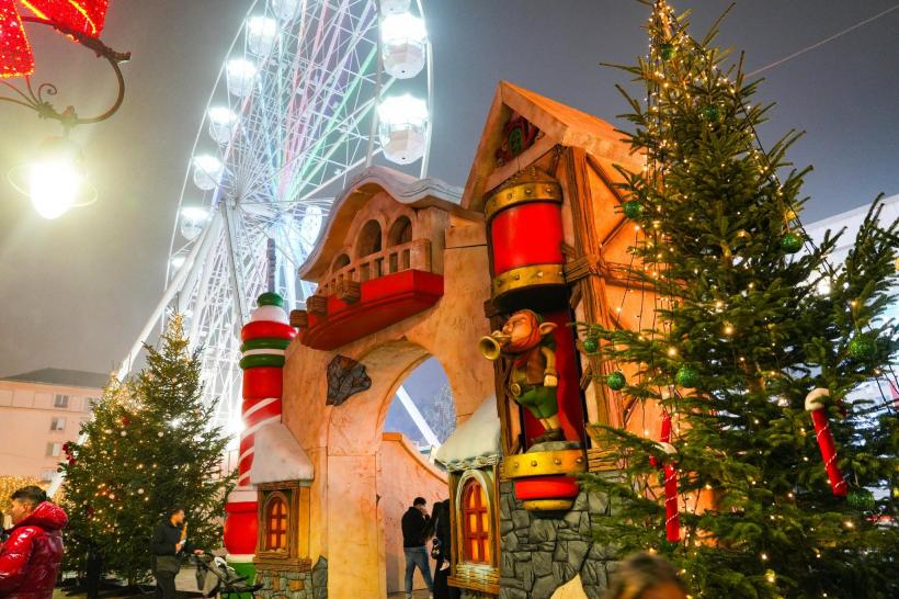 Atmosferă de basm la Craiova și Sibiu: Târgurile de Crăciun s-au deschis 18981091