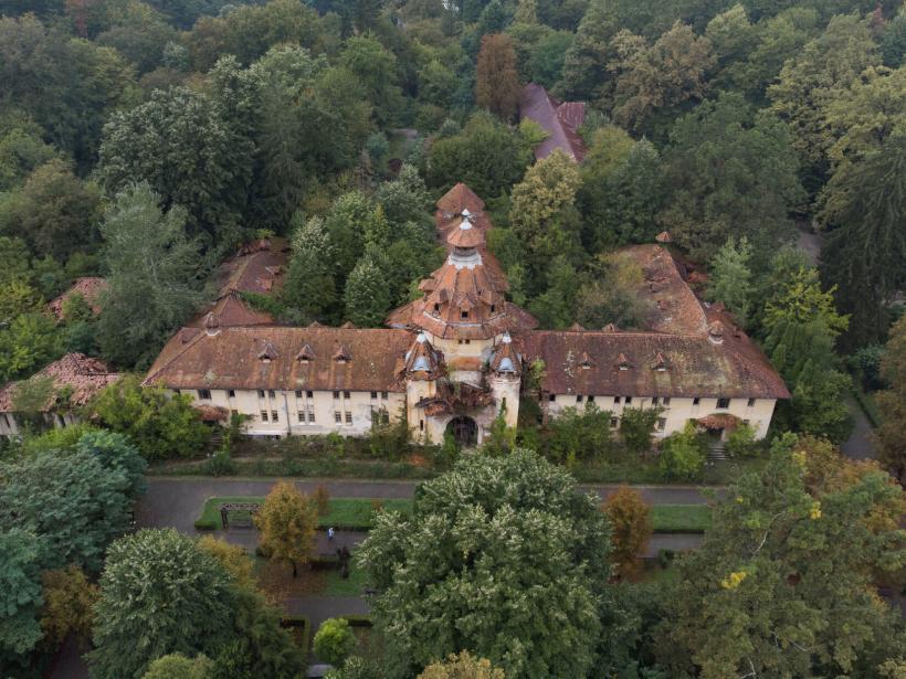 Peste 50 de organizații și specialiști cer printr-un Apel Public clasarea în regim de urgență ca Monumente Istorice a patru obiective de patrimoniu din Băile Govora 18981053