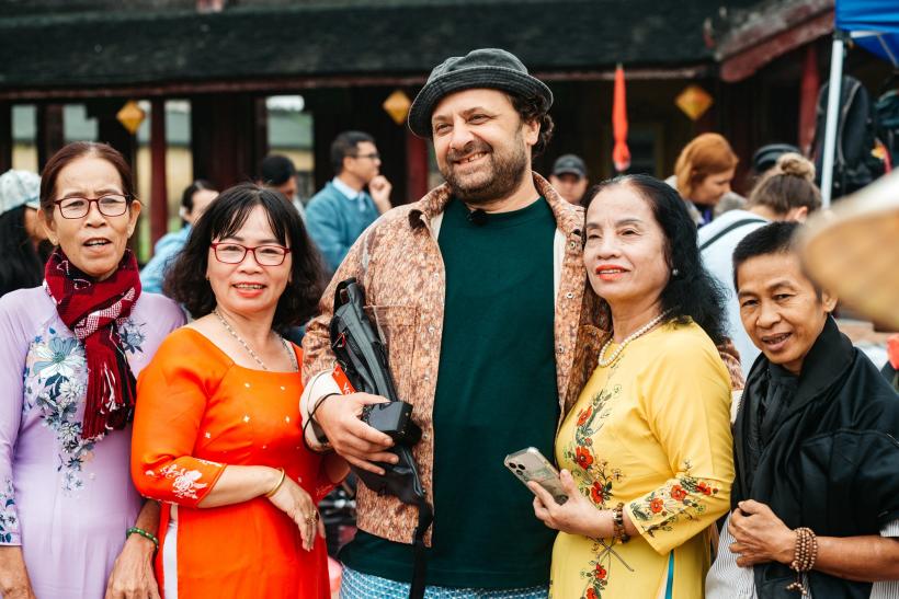 Astăzi, de la ora 14:00, Antena 1 difuzează documentarul Drumul Eroilor 18981170