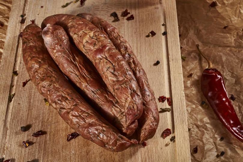 „Cârnații din topor din Vâlcea”, noua vedetă gastronomică a României: produs protejat la nivel european