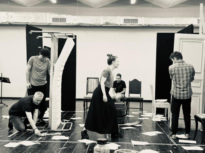 Celebrul regizor Yuri Kordonsky revine în România și montează Metamorfoza de Franz Kafka la Teatrul EXCELSIOR