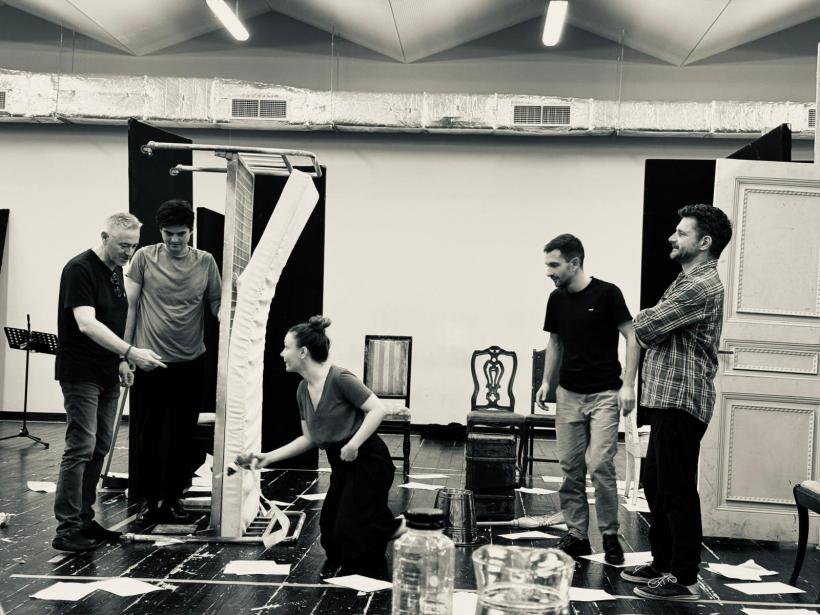 Celebrul regizor Yuri Kordonsky revine în România și montează Metamorfoza de Franz Kafka la Teatrul EXCELSIOR 18980870