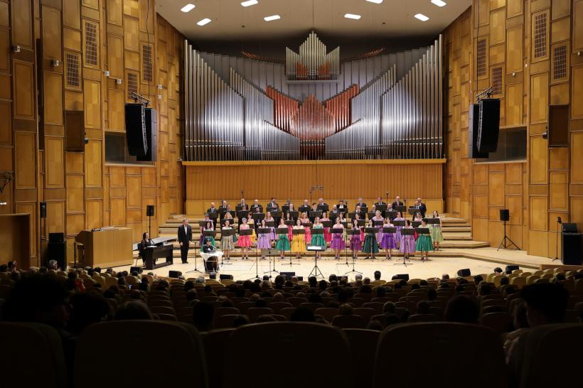 Corul Academic Radio aniversează 85 de ani: concert și sesiune de autografe 18981077