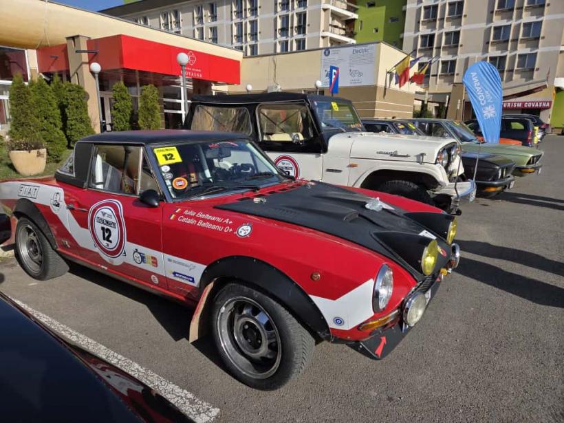 Totul pe noapte X Tommy Hilfiger 2025 – Primul raliu de regularitate nocturn cu autovehicule istorice din România a luat startul pe 15 noiembrie!  18981182