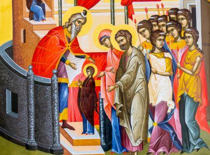 Ziua în care se deschid cerurile, iar fetele își visează ursitul: tradiții și minuni de Intrarea Maicii Domnului în Biserică