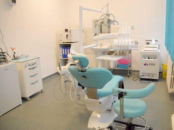 Activitatea clinicii de stomatologie unde a murit un copil de doi ani - suspendată