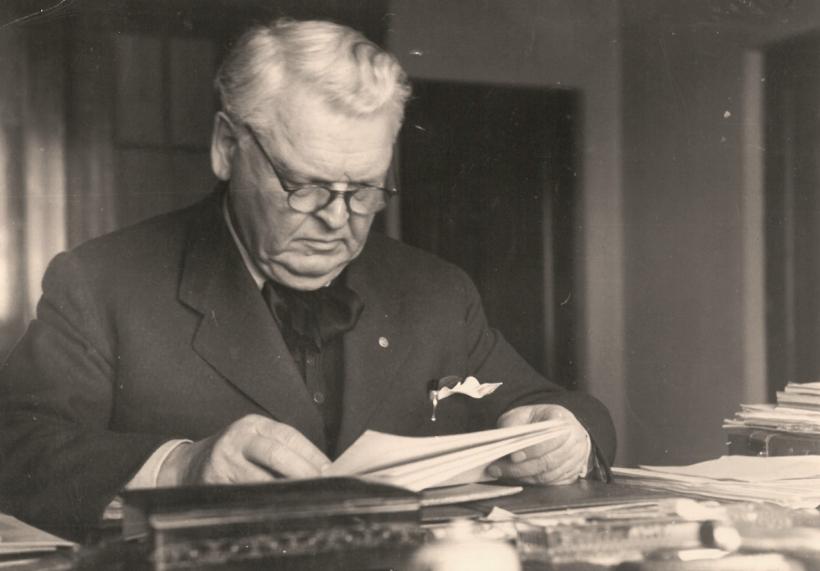 Strănepotul lui Sadoveanu vrea să-și mute străbunicul în Moldova