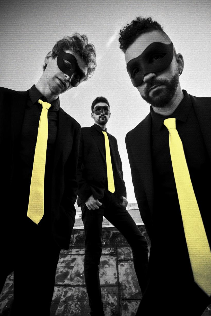 Trupa dance-rock din București, CLARO QUE NO, lansează noul single „Doorstep of a Broken Heart” 18981249