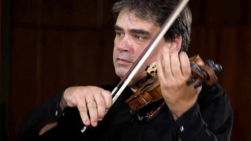 Turneul Național Vioara și Enescu ajunge la Iași (18 noiembrie), la Bistrița (20 noiembrie), la Deva (21 noiembrie), iar Gala de Craciun va avea loc la Ateneul Român pe 7 decembrie 18981385