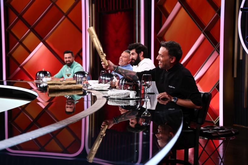 Chefi la cuțite, lider de audiență cu ediția de ieri. Chef Richard Abou Zaki i-a dat aseară cuțitul de aur lui Luca Zvaleni 18981923