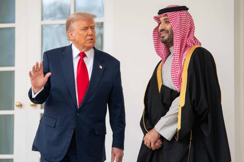 „E un tip dur!” - mottoul lui Trump pentru autocrații cu mâinile pătate de sânge