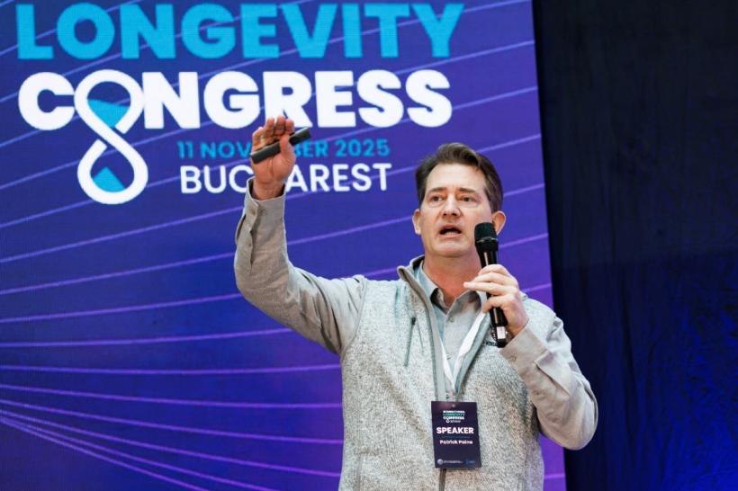 Patrick Paine, cercetător Harvard Medical School, dezvăluie biblioteca de 4.400 de peptide care ar putea întineri celulele umane la Congresul Internațional de Longevitate