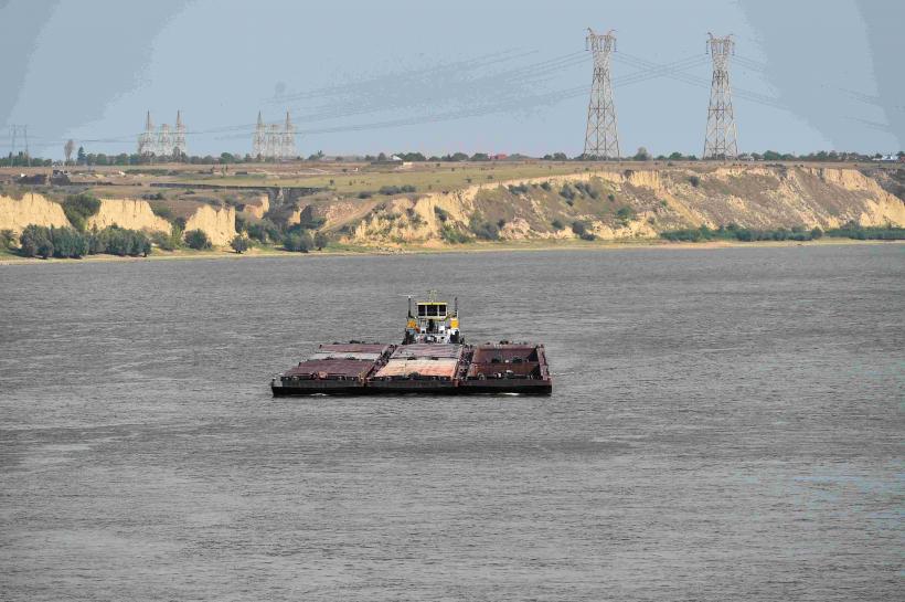 Adâncirea șenalului navigabil: 170 milioane euro, pentru săpat Dunărea