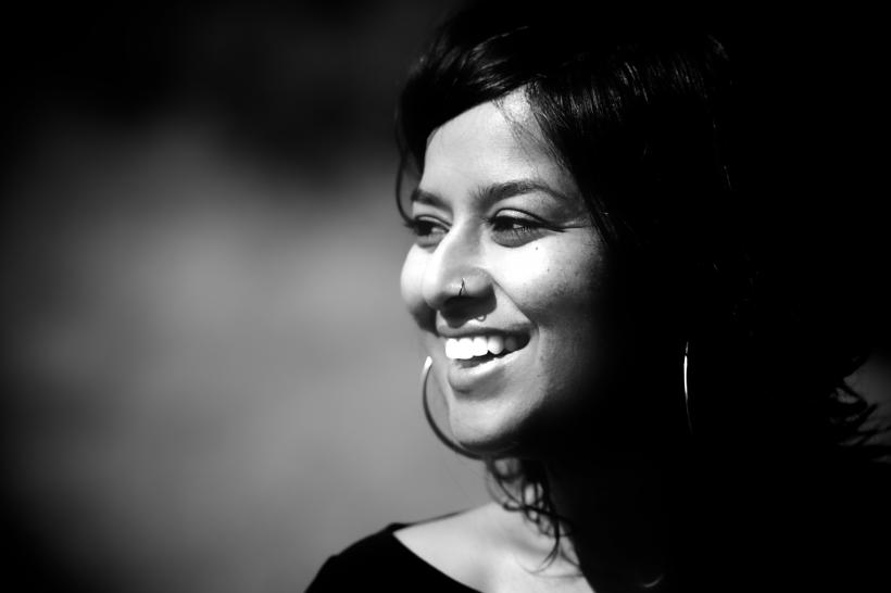 Scriitoarea Nayomi Munaweera vine în premieră la București pentru două zile de lecturi, dialog și întâlniri comunitare, între 28-29 noiembrie