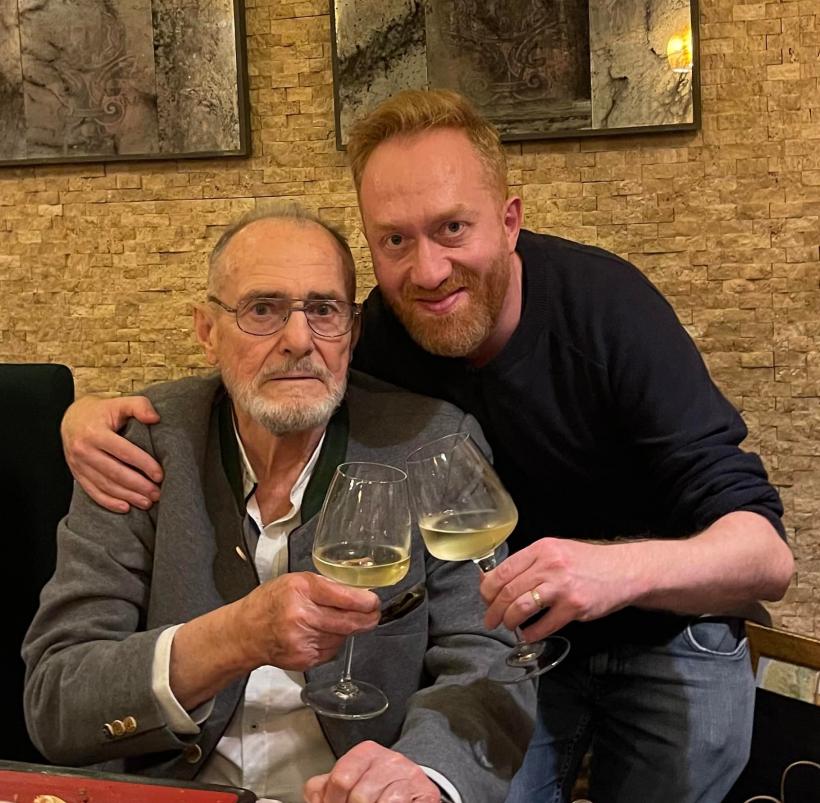 Doliu în teatrul românesc: actorul Virgil Andriescu a murit la 89 de ani. „Când îţi spune un om că te-a văzut de sute de ori pe scenă şi că te iubeşte, poţi să mori liniştit” 18982062