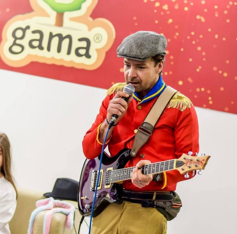 Labirintul Artei în 7 zile, la București 18981992