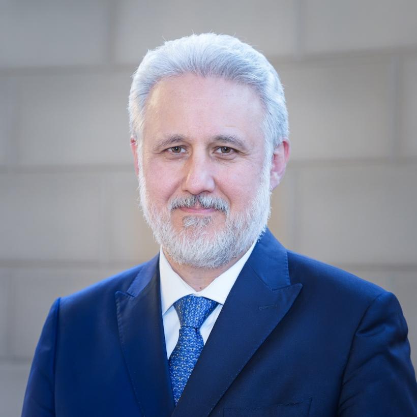 Transparență cu jumătate de normă, la Palatul Cotroceni. Doar 7 din cei 15 consilieri prezidențiali numiți luna trecută și-au publicat averile și interesele 18982034