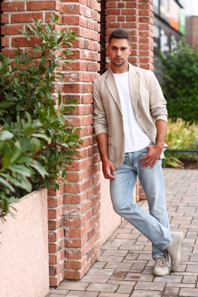 Vlad Gherman se alătură distribuției Ana, Mi-ai fost scrisă în ADN. Noile episoade ale serialului Antena 1 promit să aducă o avalanșă de emoții și răsturnări de situație 18982112