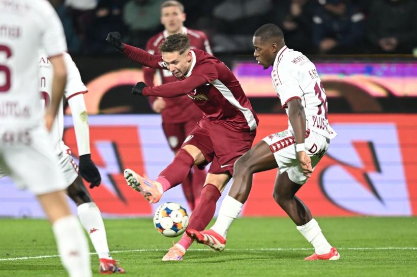 CFR Cluj a învins liderul Rapid cu 3-0
