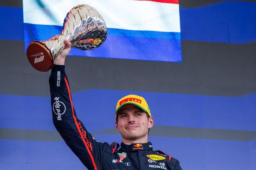 Verstappen câștigă la Las Vegas, Norris termină pe locul al doilea și își mărește avantajul