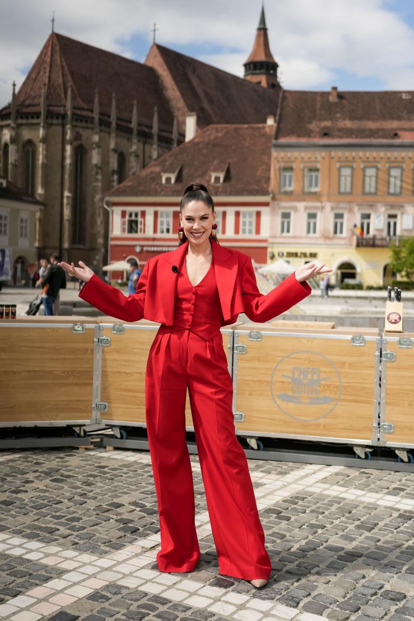 Chef Alexandru Sautner a câștigat amuleta de ieri la Chefi la cuțite. Diseară, Gabi Tamaș vine la degustarea amuletei pentru care jurații gătesc în Piața Sfatului din Brașov 18982451