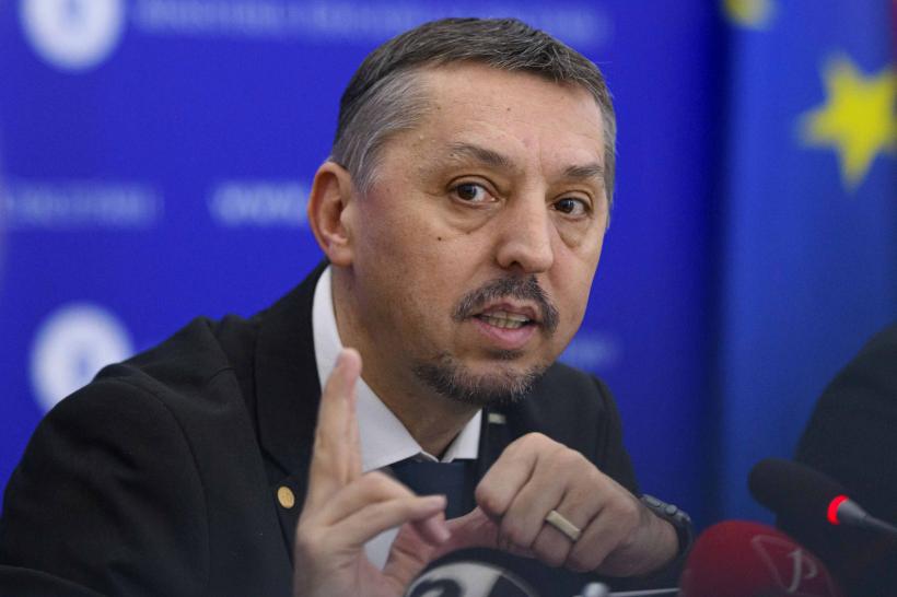 Interdicția cumulului pensie-salariu va avea impact și în învățământ? Ce spune ministrul David