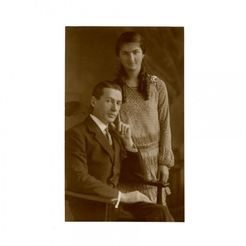 Cum s-a tras în limba română numele Sănătescu 18982692