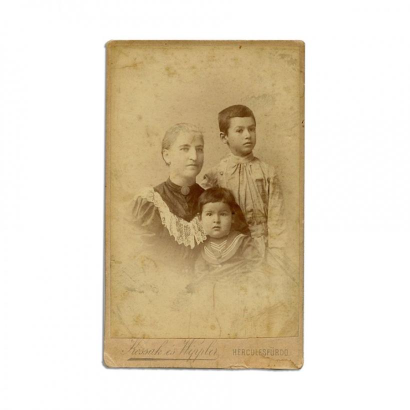 Cum s-a tras în limba română numele Sănătescu 18982693