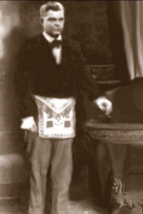 Mihail Sadoveanu, Marele Maestru al Francmasoneriei Române 18982879