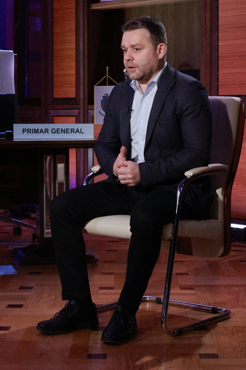 „Pe urmele lui Nicușor Dan” – A treia confruntare în biroul Primarului General. Prioritățile lui Ciprian Ciucu pentru Capitală: Un plan pe 10 ani și primele direcții, anunțate la Observator 19 18982989