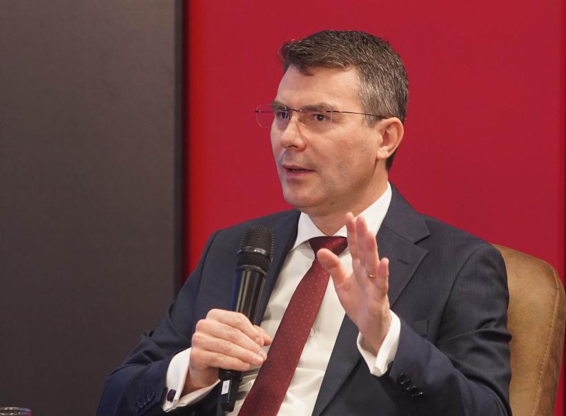 Șeful CNAS: În ciuda valurilor de dezinformare pe teme medicale, „încrederea în vaccinuri revine” 18983100