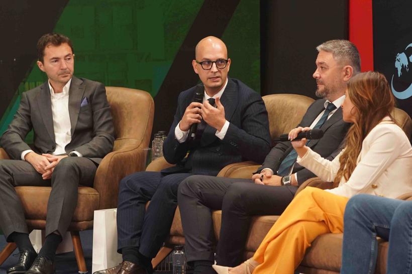 Opt ani de muncă pentru un apartament de 55 m2 18983110