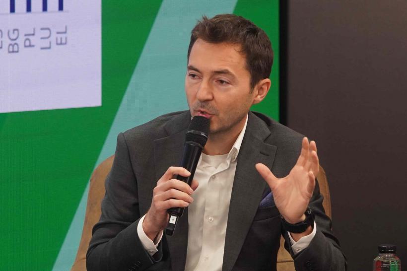 Opt ani de muncă pentru un apartament de 55 m2 18983113