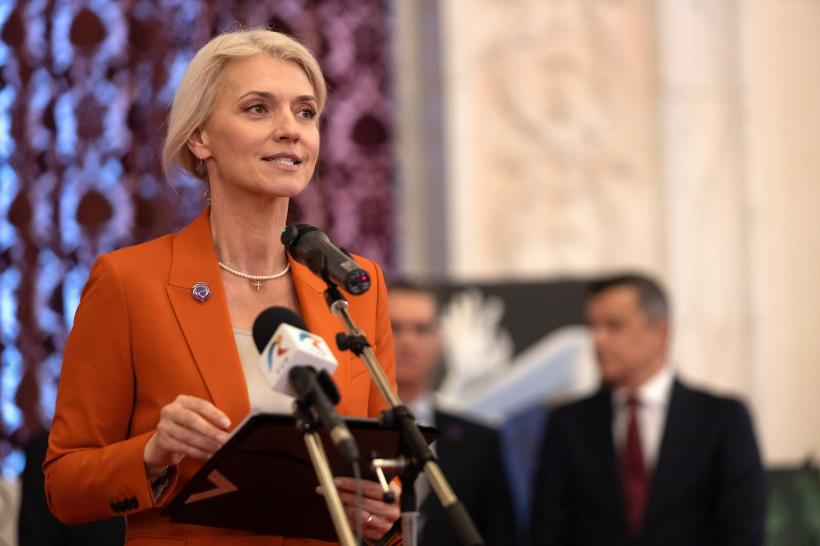 Alina Gorghiu &#537;i doi USR-i&#537;ti vor ca so&#539;ii divor&#539;a&#539;i s&#259; p&#259;streze numele din c&#259;s&#259;torie, chiar &#537;i f&#259;r&#259; consim&#539;&#259;m&acirc;ntul fostului partener