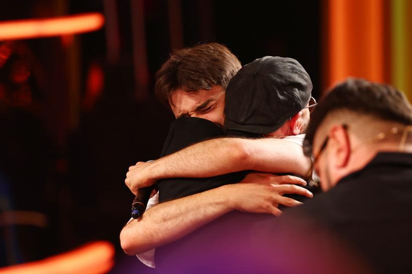 Reîntâlnire cu lacrimi și emoții la The Ticket: Mihai Bendeac, față în față cu un fost concurent căruia i-a schimbat destinul, diseară, de la 20.00, la Antena 1 18983316