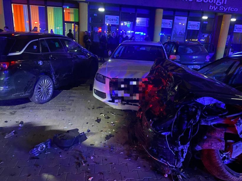 Un șofer a făcut prăpăd într-o parcare din Satu Mare