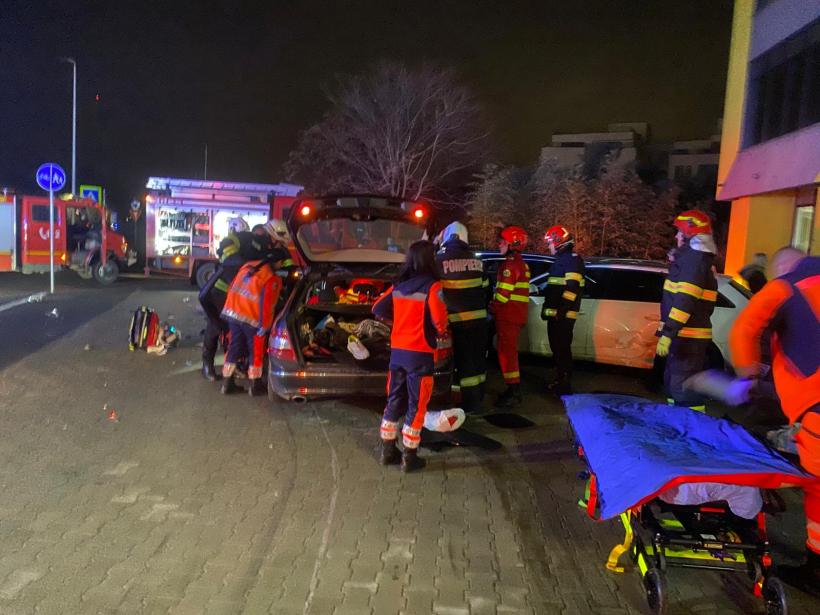 Un șofer a făcut prăpăd într-o parcare din Satu Mare 18983355