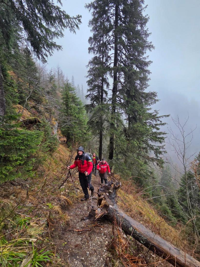 Daily Mail: Adolescent britanic dispărut în Bucegi după un apel disperat la 112. Cursă contracronometru  18983635