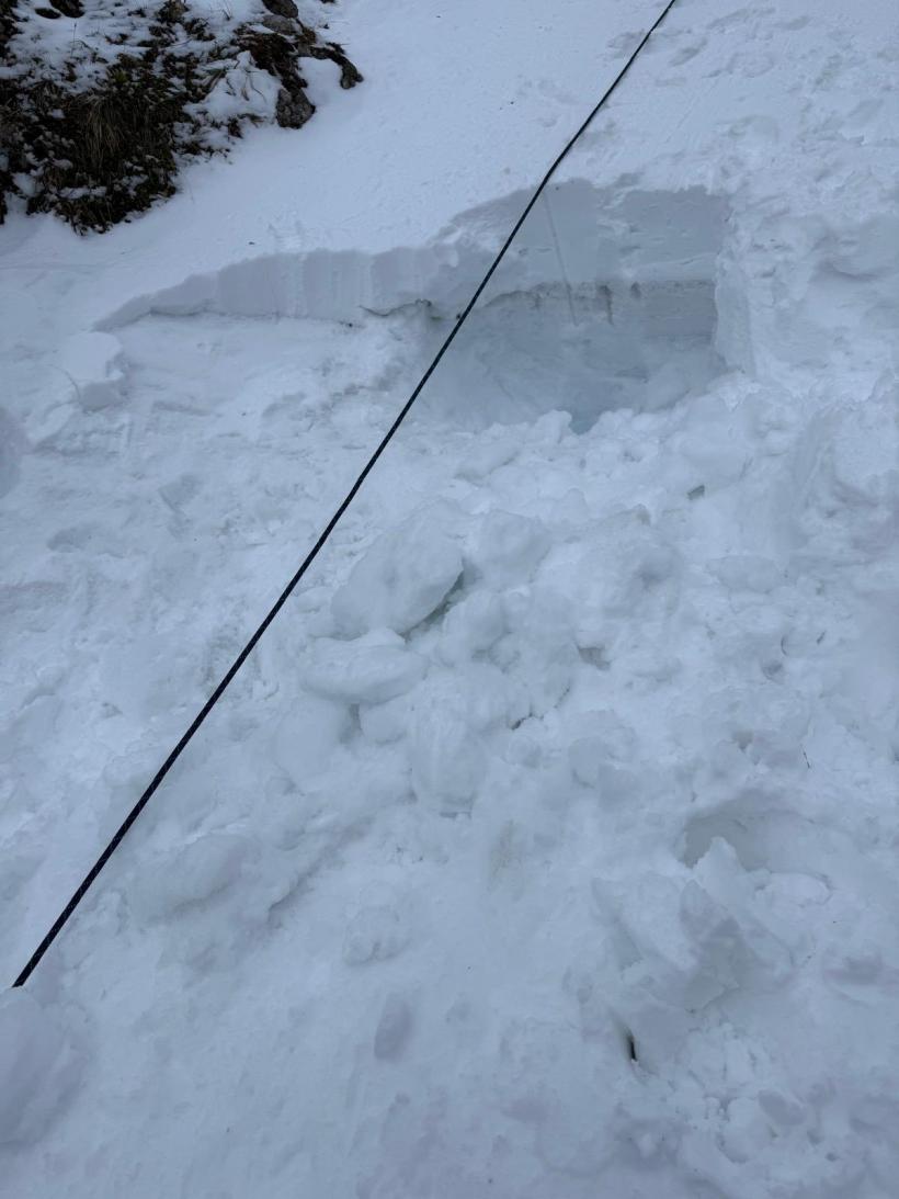 Daily Mail: Adolescent britanic dispărut în Bucegi după un apel disperat la 112. Cursă contracronometru  18983636