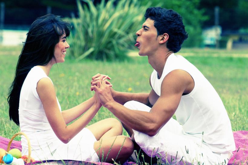 Manifestarea iubirii: Cum să-ți atragi sufletul pereche, în funcție de luna nașterii