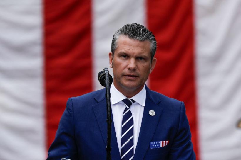 Trump: Hegseth nu ar fi ordonat uciderea supraviețuitorilor în atacul din Caraibe 18983442