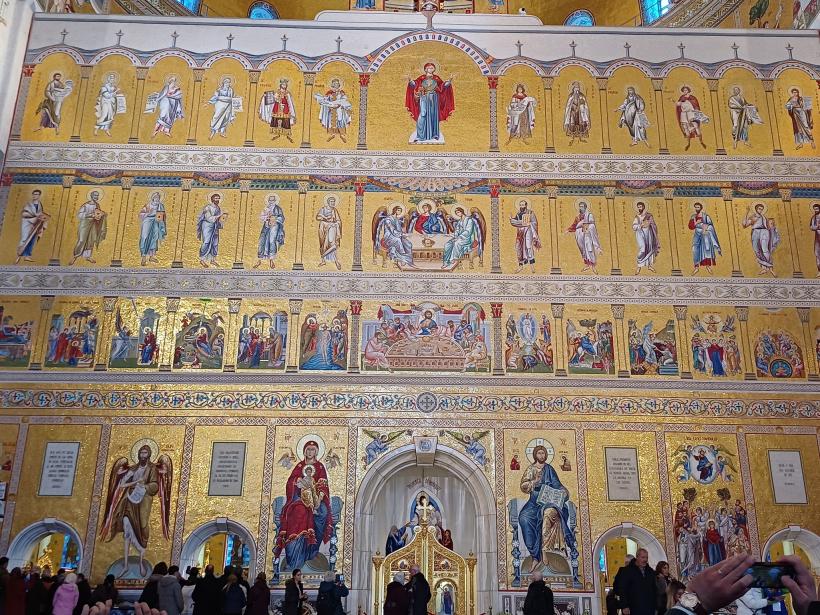 Avertisment: „Ar trebui să luăm aminte la instrumentalizarea Bisericii în scopuri politice sau chiar militare!” 18983554