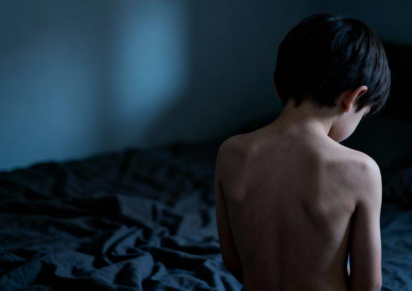 Copil de 10 ani, violat de un coleg. Nenorocirea s-a petrecut într-un centru pentru minori din Craiova