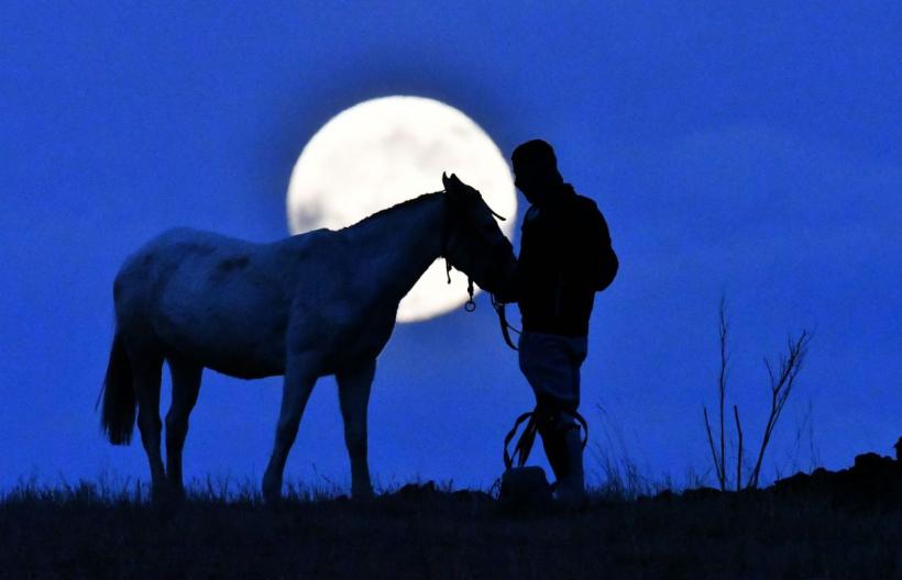 Plouă cu bani pentru trei zodii! Se intră în cea mai bogată perioadă a anului